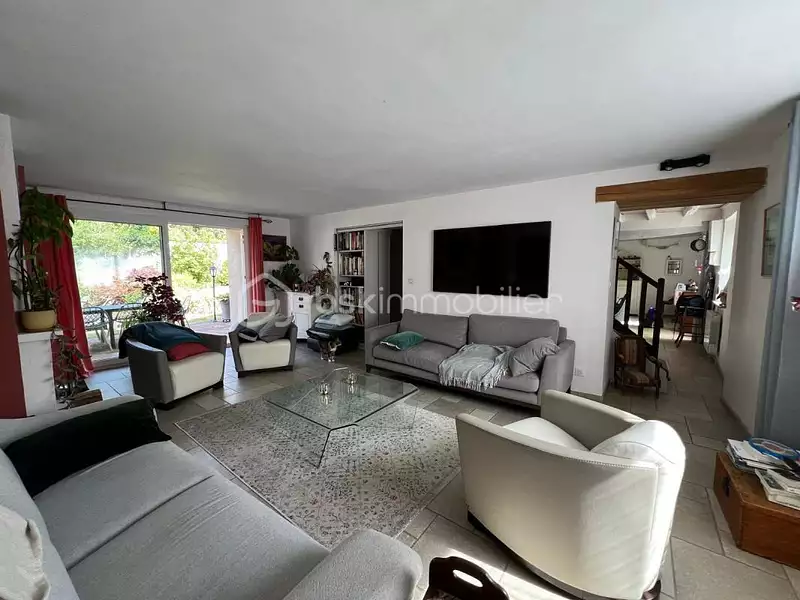 Maison, 176 m²