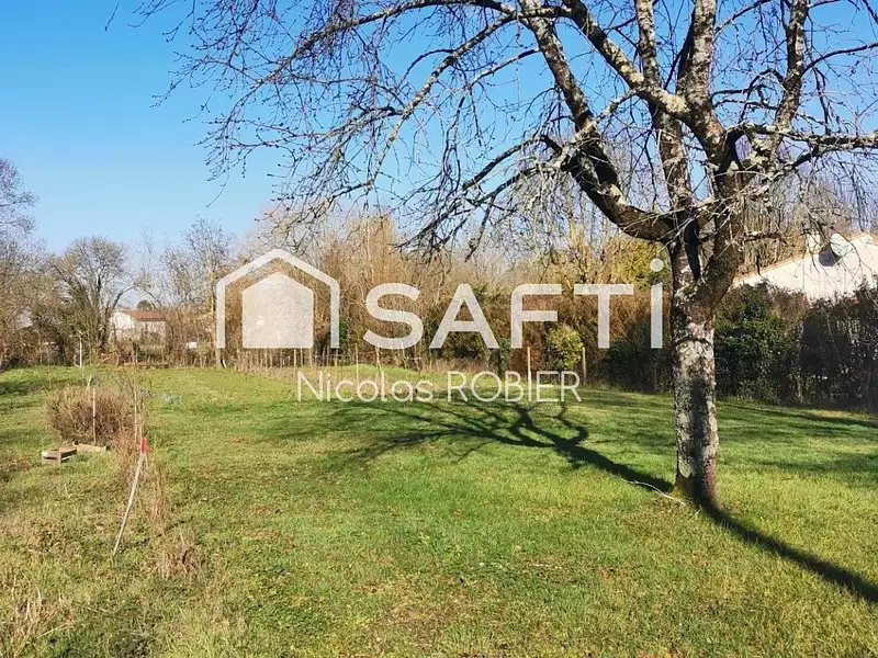 Terrain, 1 243 m²