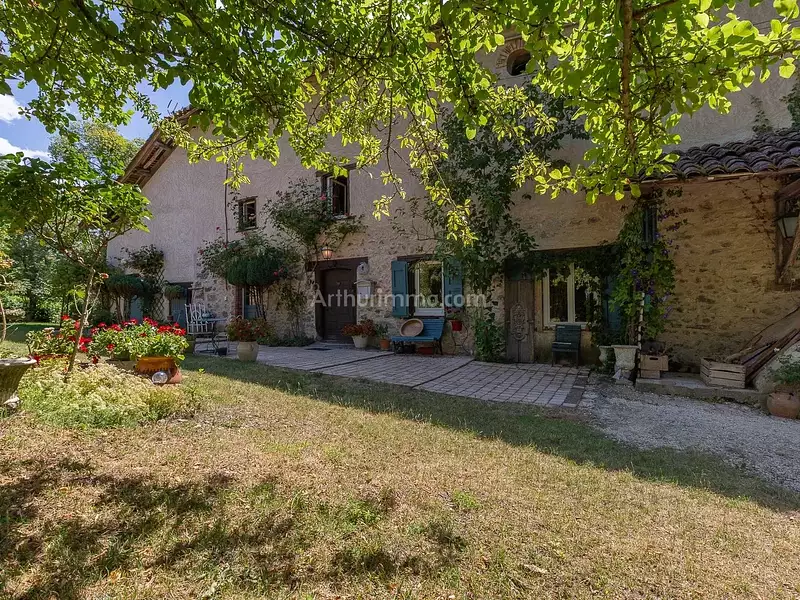 Maison, 185 m²