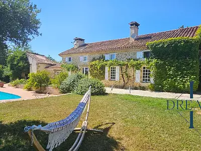 Maison, 308 m²