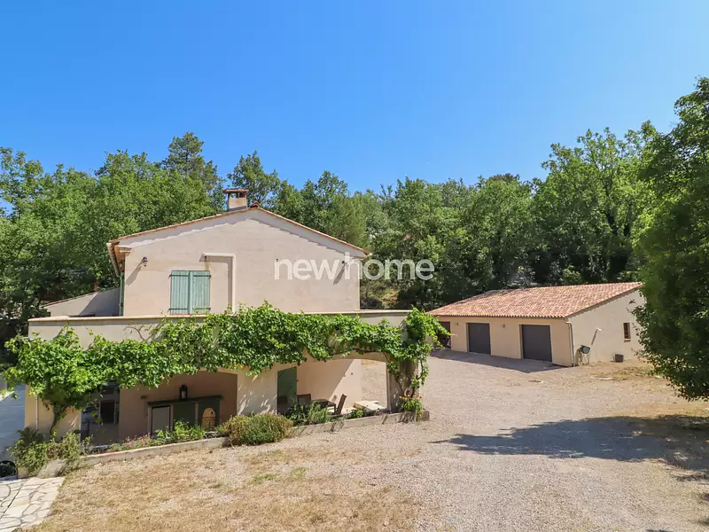 Maison, 190 m²