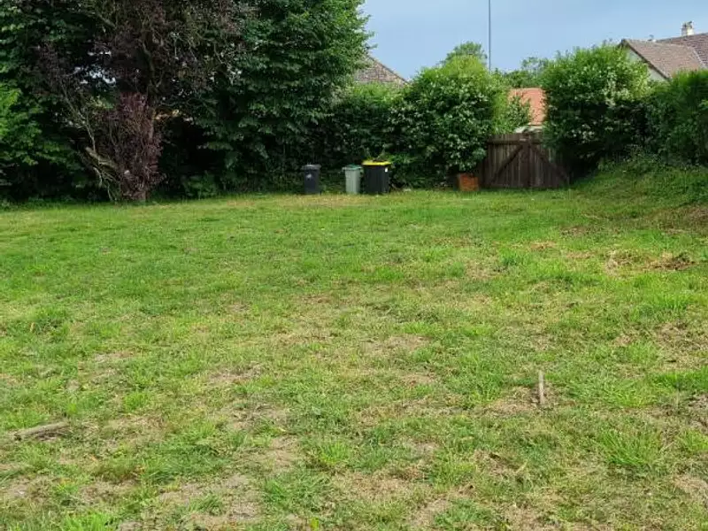Terrain, 600 m²