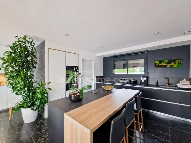 Maison, 180 m²