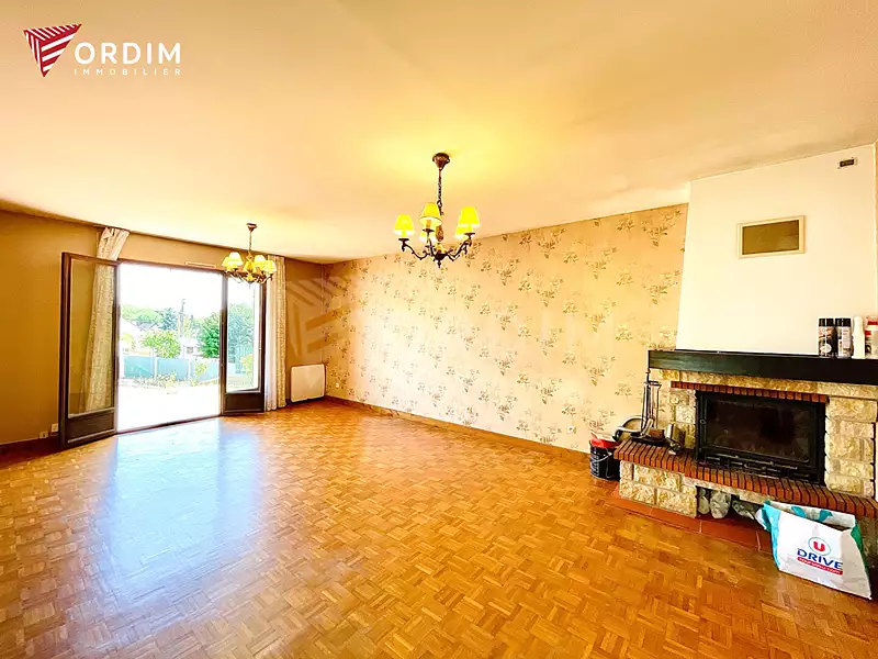 Maison, 166 m²