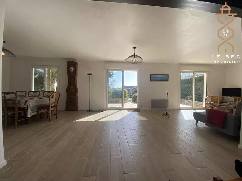 Maison, 168 m²