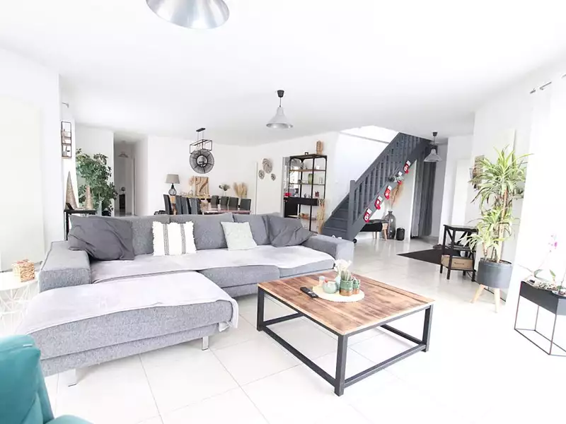Maison, 210 m²