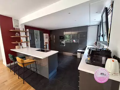 Maison, 250 m²