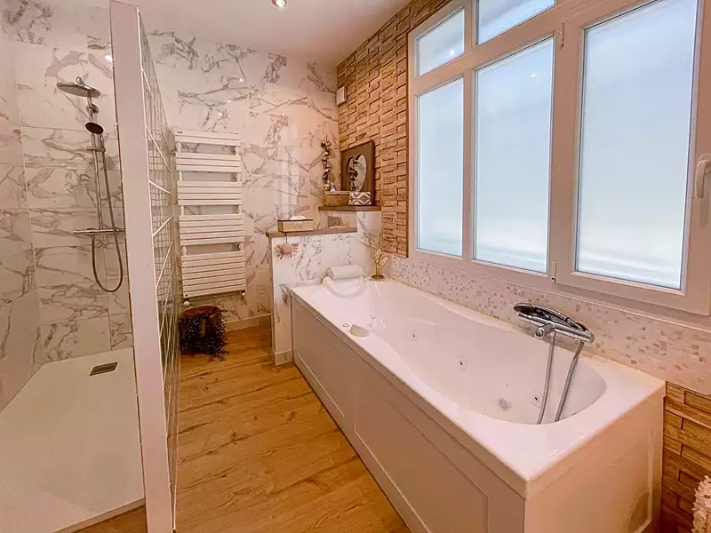 Maison, 222 m²