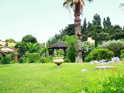 Maison, 235 m²