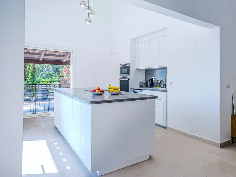 Maison, 235 m²