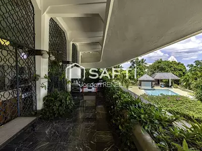 Maison, 3 890 m²