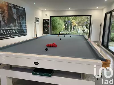 Maison, 242 m²