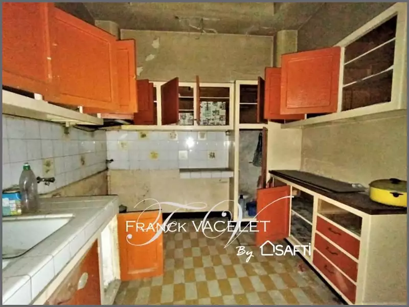Immeuble, 286 m²