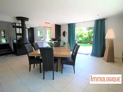 Maison, 168 m²