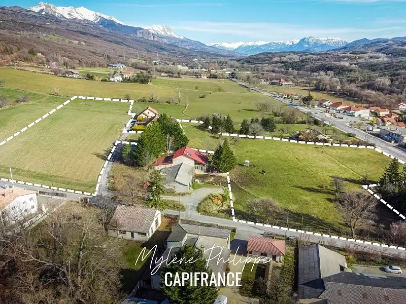 Terrain, 563 m²