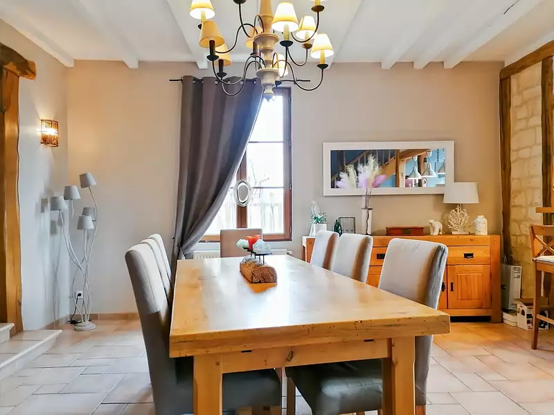 Maison, 208 m²