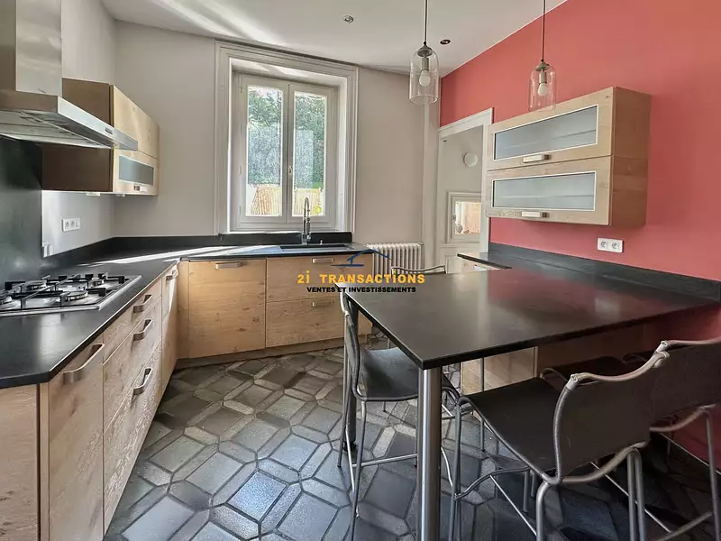 Maison, 285 m²