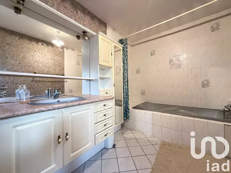 Maison, 215 m²
