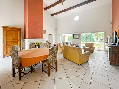 Maison, 153 m²