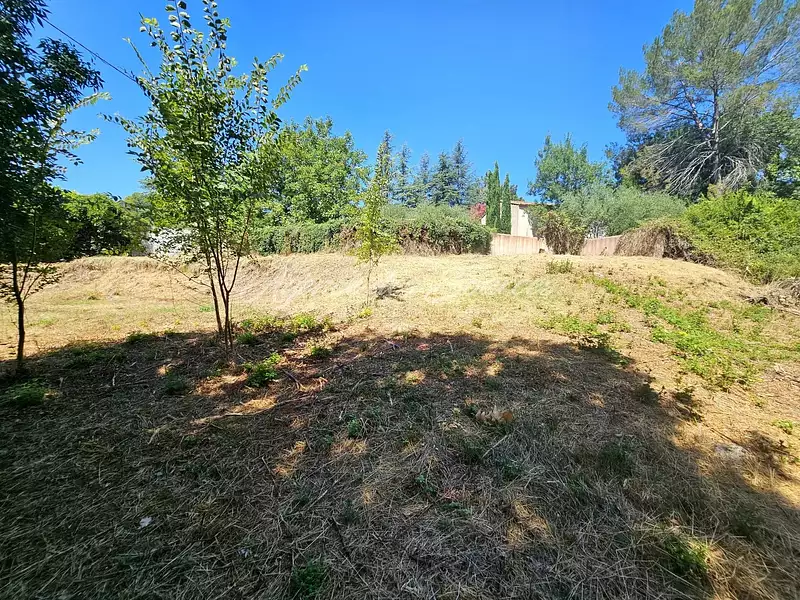 Terrain, 2 039 m²