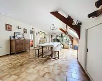 Maison, 221 m²