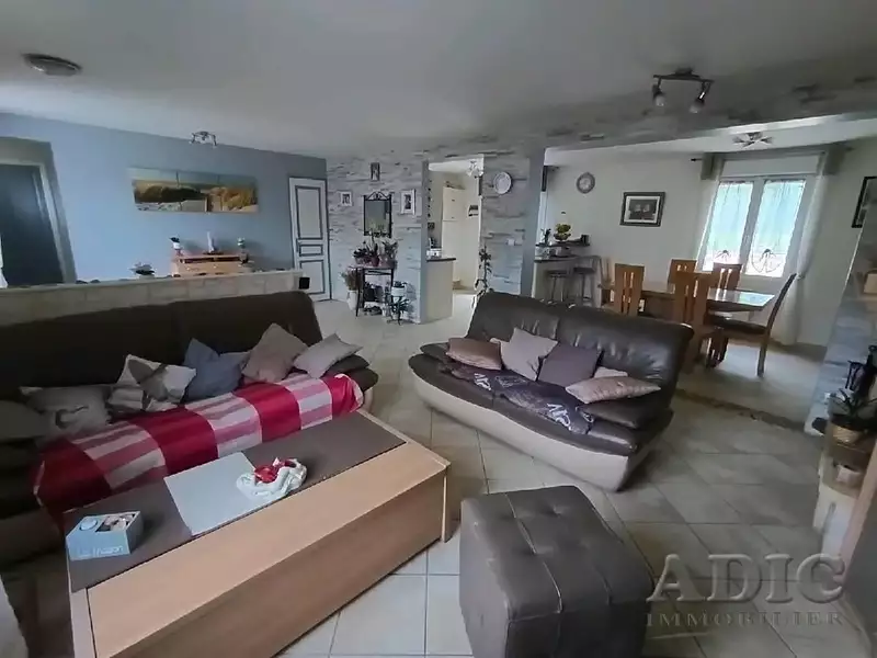 Maison, 105 m²