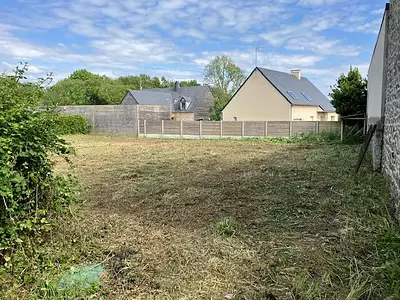 Terrain, 700 m²
