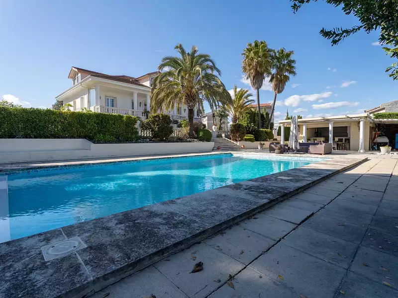 Maison, 338 m²