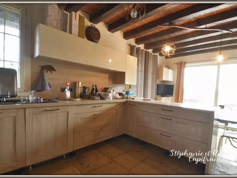 Maison, 220 m²