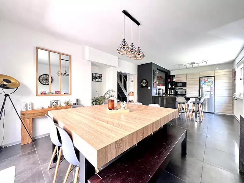 Maison, 204 m²