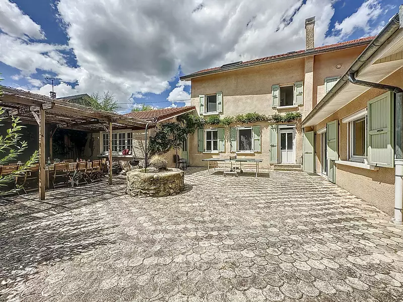 Maison, 260 m²