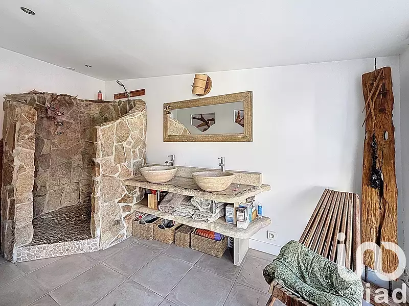 Maison, 184 m²
