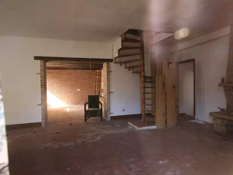 Maison, 1 500 m²