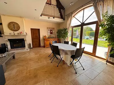 Maison, 270 m²