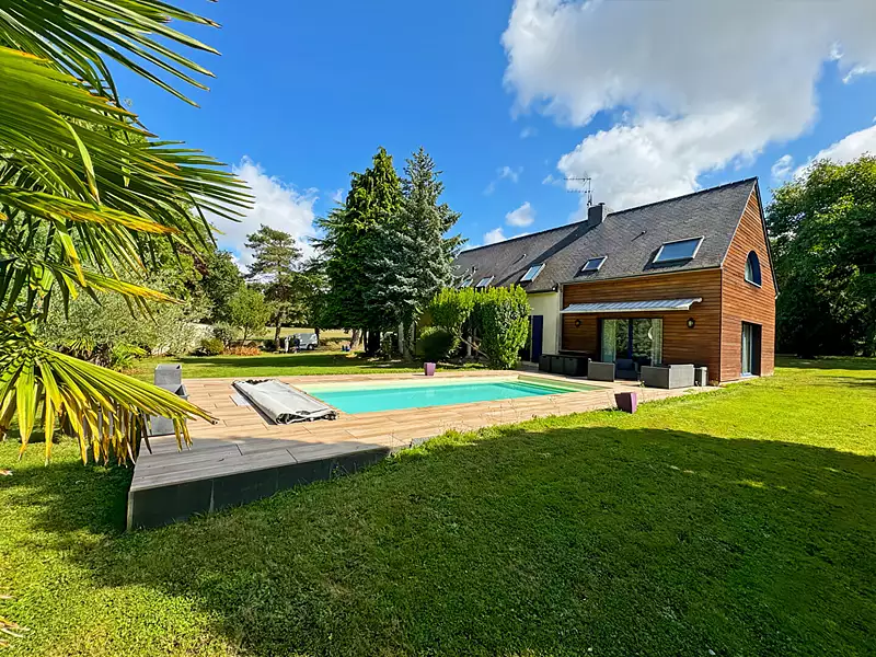 Maison, 255 m²