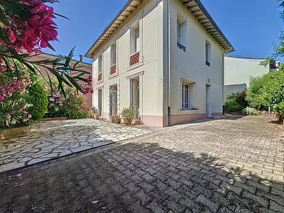 Maison, 170 m²