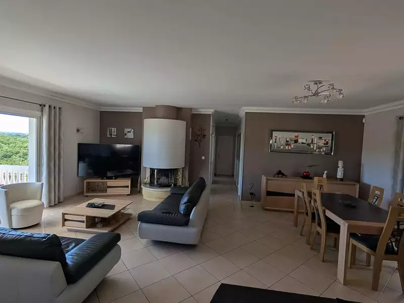 Maison, 217 m²