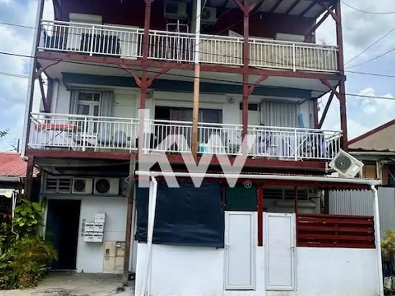 Immeuble, 179 m²