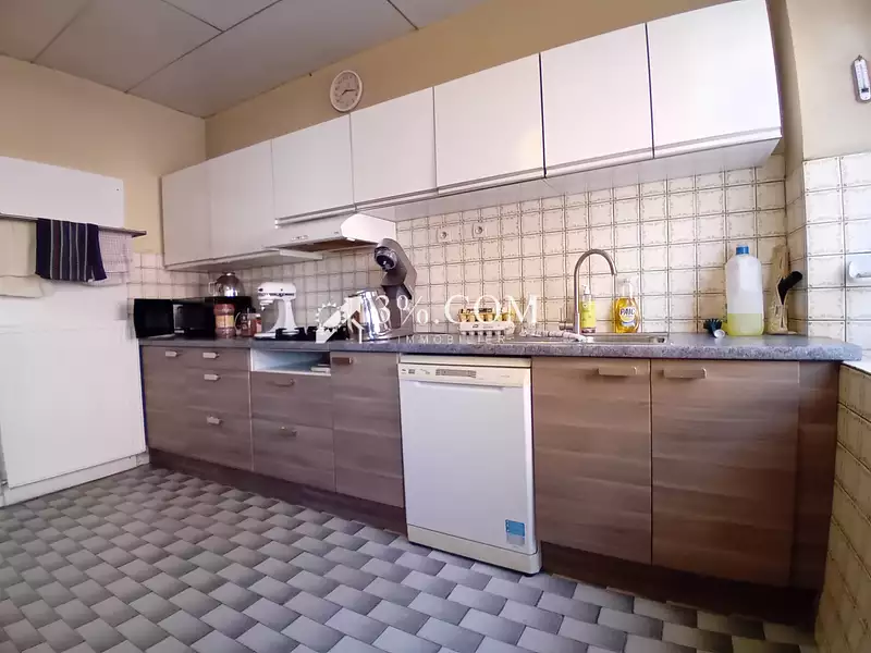 Immeuble, 222 m²
