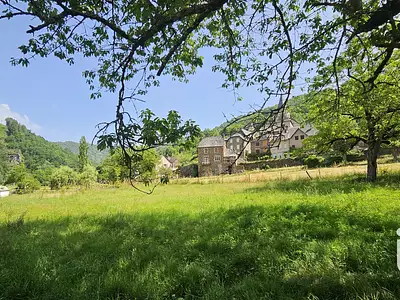 Terrain, 4 087 m²