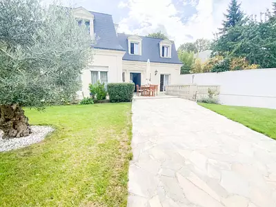 Maison, 225 m²