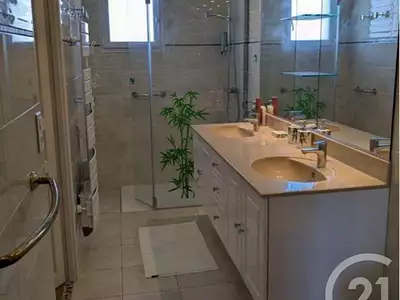 Maison, 187 m²