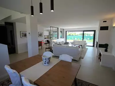 Maison, 167 m²