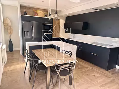 Maison, 345 m²
