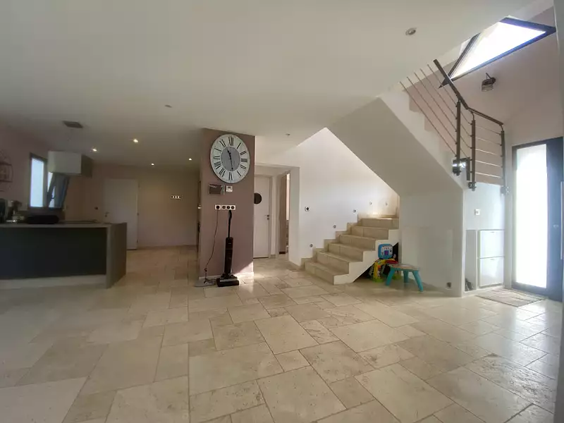 Maison, 167 m²