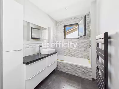 Maison, 94 m²