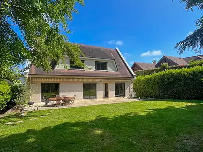 Maison, 335 m²
