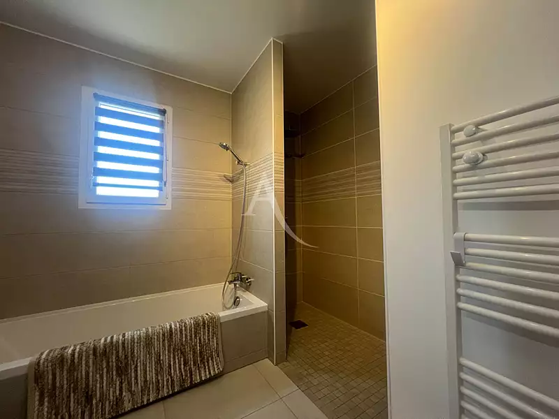 Maison, 93,99 m²