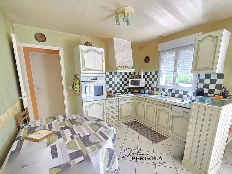 Maison, 185 m²