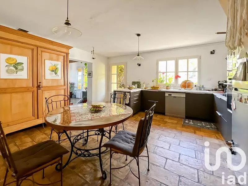 Maison, 230 m²